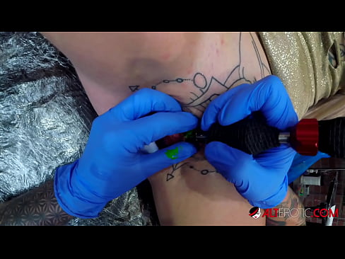 ❤️ Sully Savage oo aad u tattooed ayaa Kintirkeeda ku sawirtay tattoo ☑  Galmo  ️❤